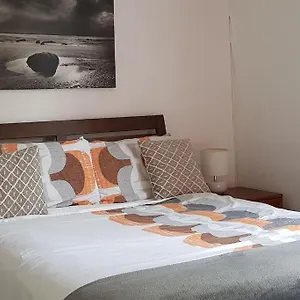 https://nice-central-flat-walk-to-princes-streetroyal-mile.edinburghhotelsuk.org