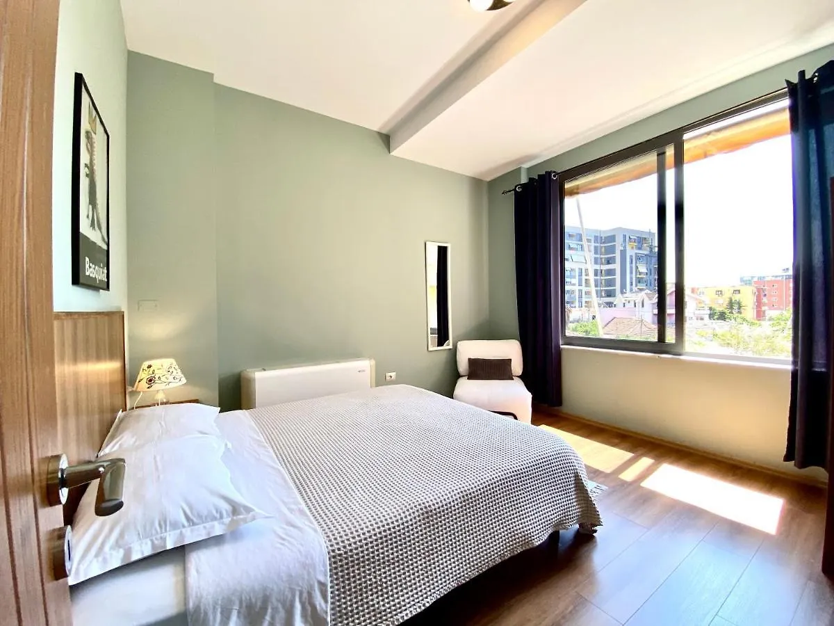 Tirana Experience BnB Apartamento